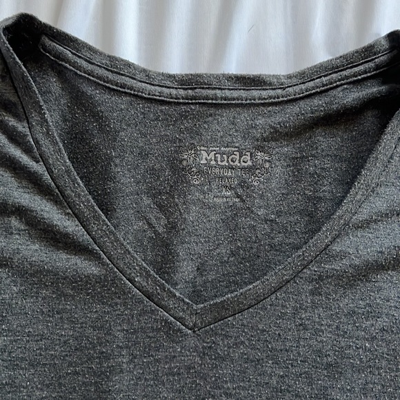 Stretchy(Polyester, Spandex) Relaxed, Everyday Tee - Picture 2 of 4